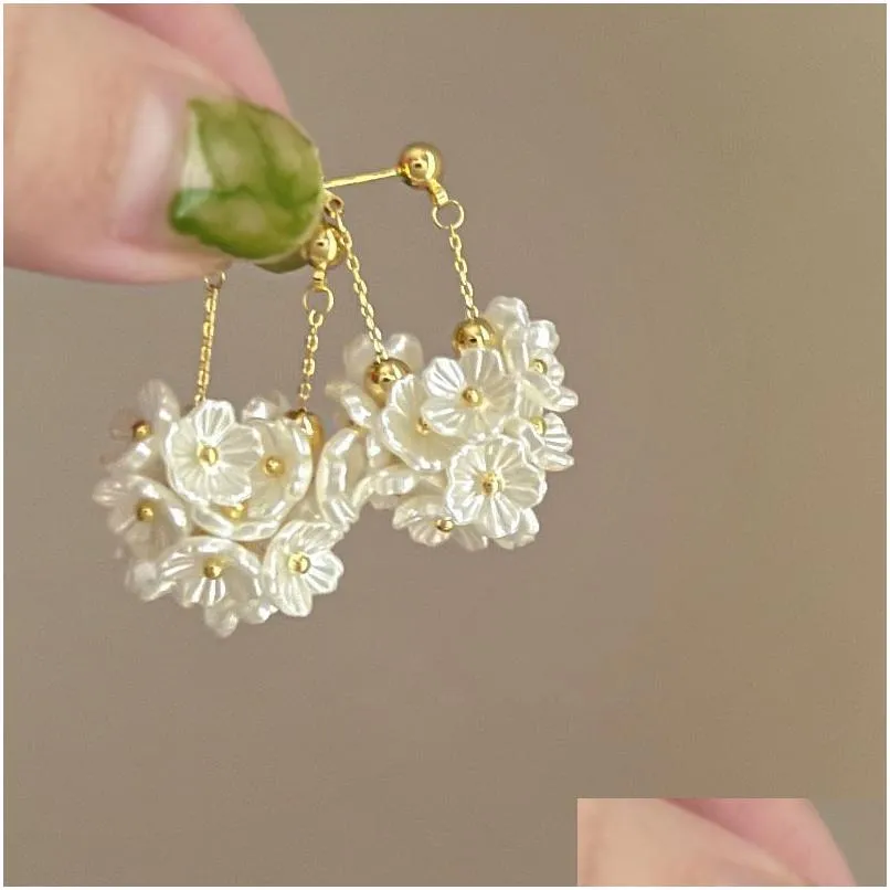 2024 New Fashion Trend Unique Design Elegant Delicate Light Luxury Flower 14k Yellow Gold Earrings For Women Jewelry Wedding Party Premium