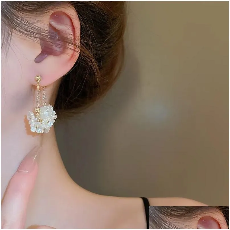 2024 New Fashion Trend Unique Design Elegant Delicate Light Luxury Flower 14k Yellow Gold Earrings For Women Jewelry Wedding Party Premium