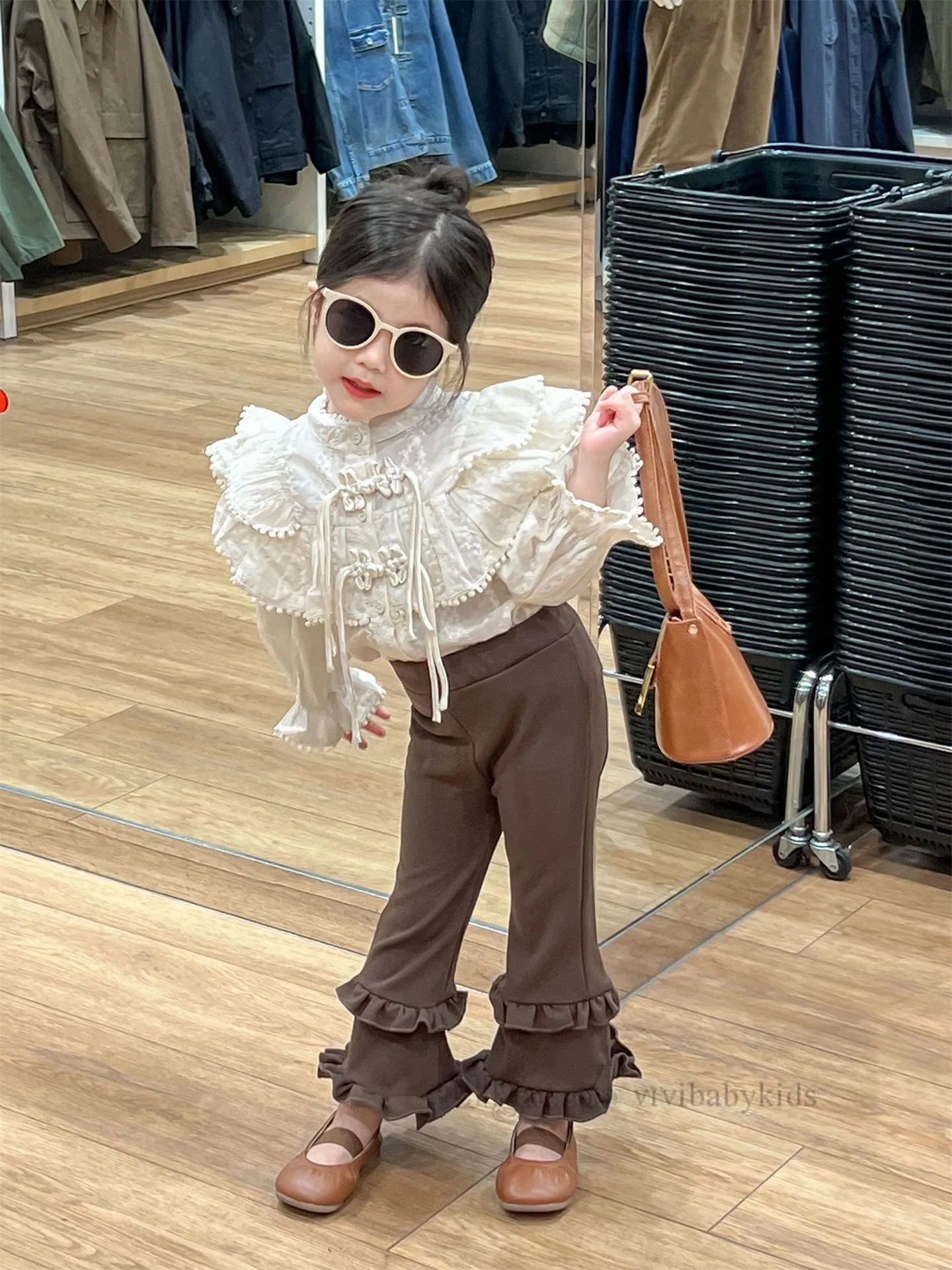 Sweet Girls floral embroidery shirts kids double falbala tassel buckle blouse 2024 spring children flare sleeve princess tops Z6615