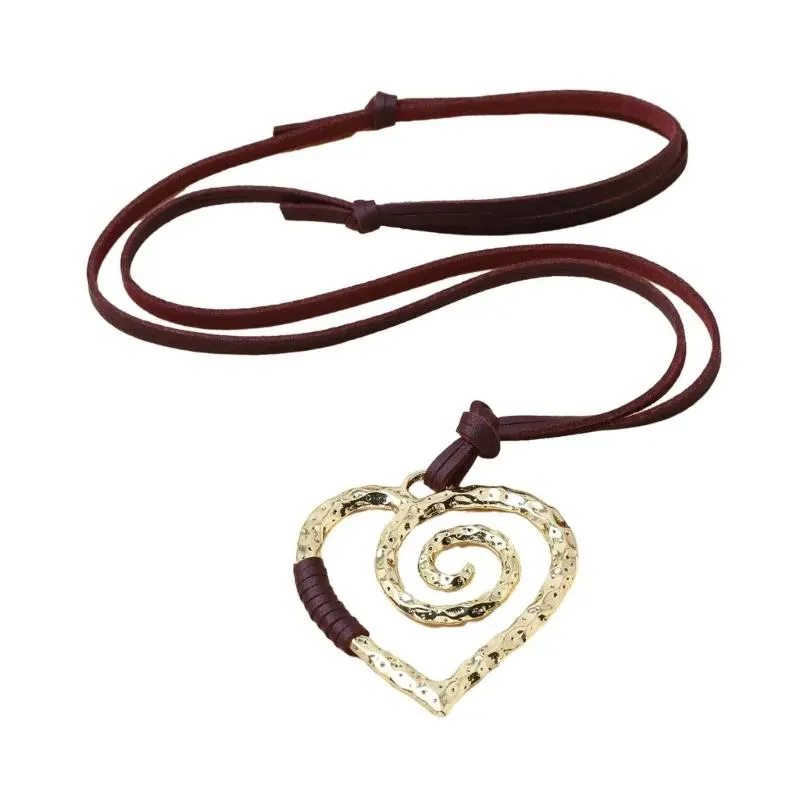 Pendant Necklaces E0BE Vintage Heart Necklace Female Temperament Collarbone Chain Leathers Choker Women Adjustable Jewelry Gift