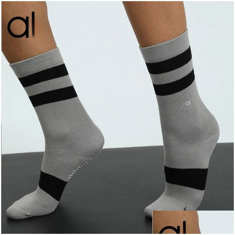 Al 2 Pair Yoga Socks Women Mid Length Cotton Socks Multi Color Non Slip Sports High Cap Girls Cheerleaders Sports Socks Pilates Fitness