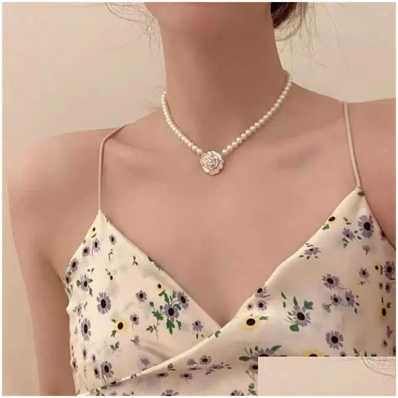Choker Fashion Pearl Necklaces For Women Flower Pendants Clavicle Necklace Simple Jewelry Gifts 1 Dollar Items