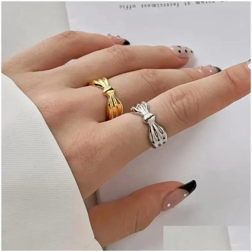 Cluster Rings Karachis Japan And South Korea`s S925 Sterling Silver Ring With Personalized Bow Design Sense Niche Fashion