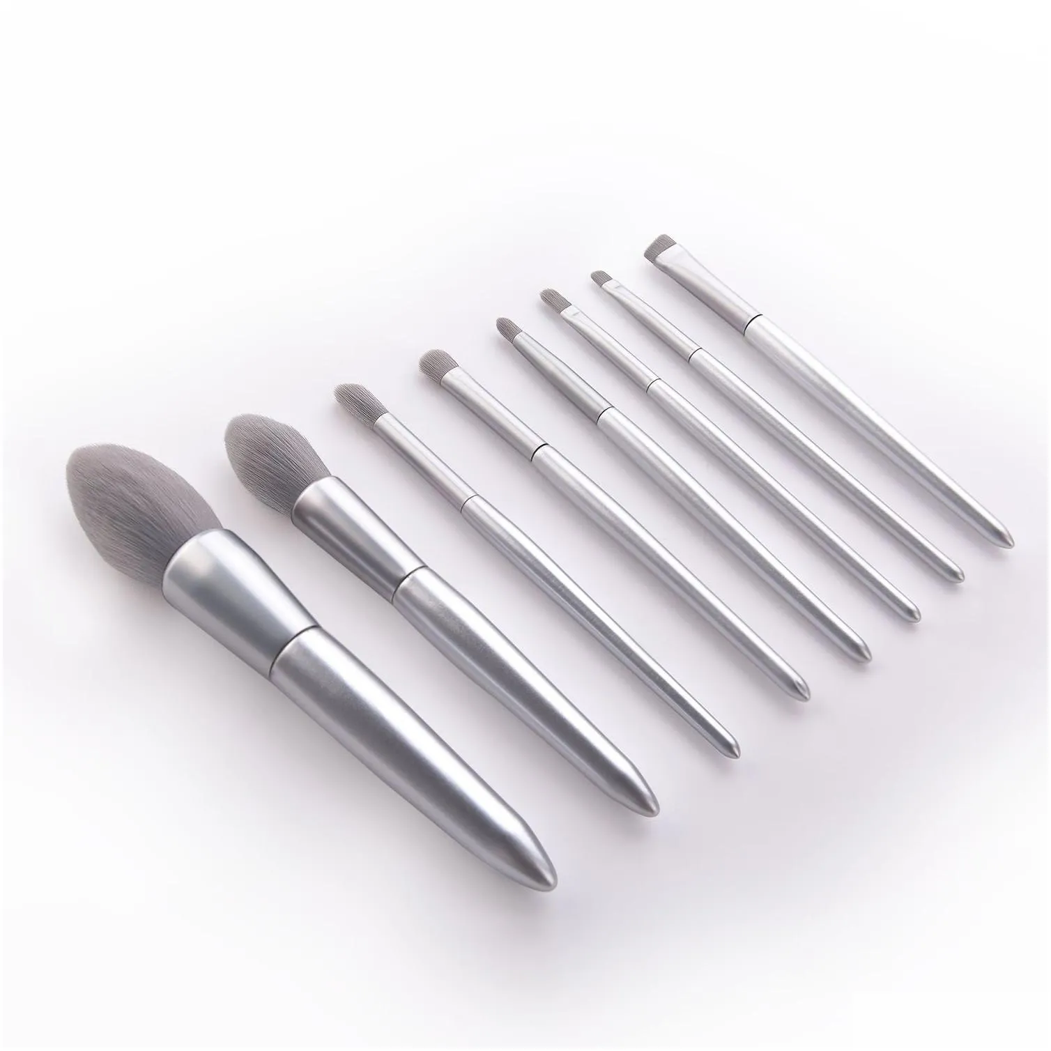 8pcs elegant silver handle makeup brush set gray hair foundation eyeshadow cosmetic Make Up brush set kit flame brush Beauty