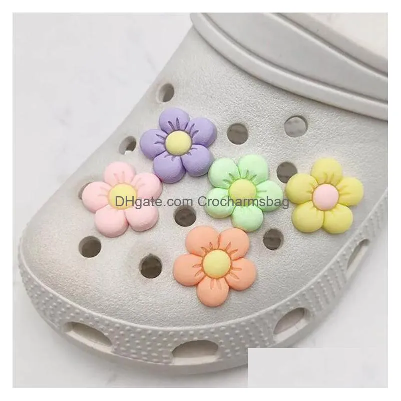 Shoe Parts & Accessories 7 Colors 3D Flowers Charms Resin Stereo Garden Shoecharms Buckle Clog Charm Gift Drop Delivery Shoes Dh4Qn