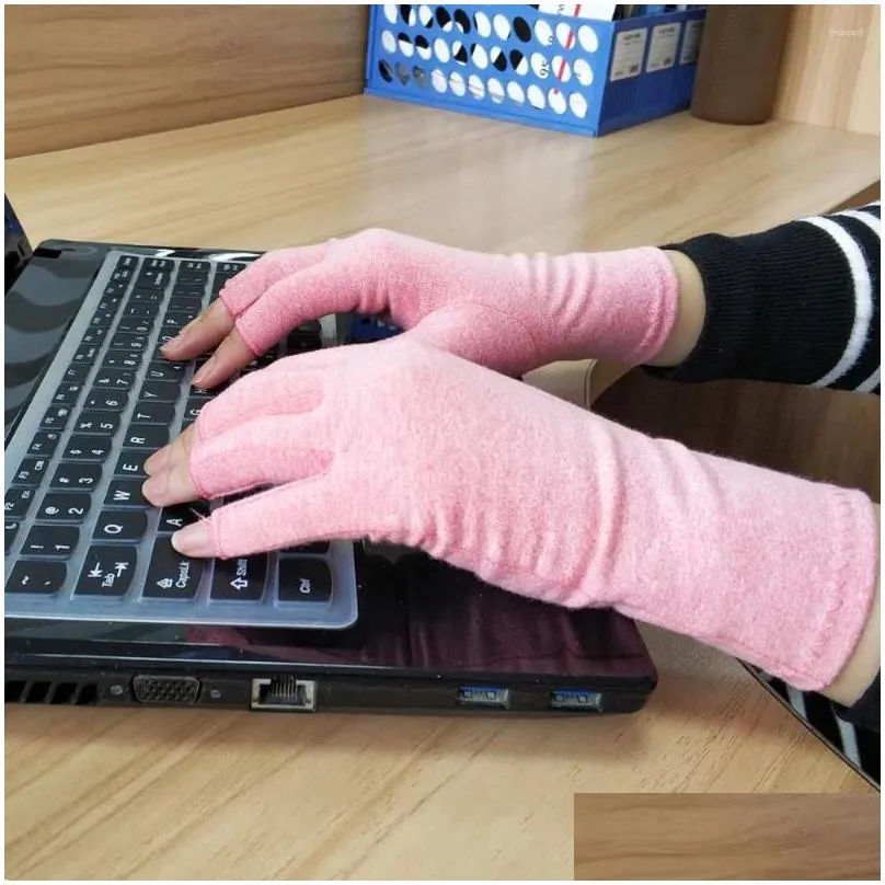 Cycling Gloves 1Pair Black Half Finger Fingerless Stretch Elastic Fashion Women And Men Wrist Cotton Winter Warm Workout