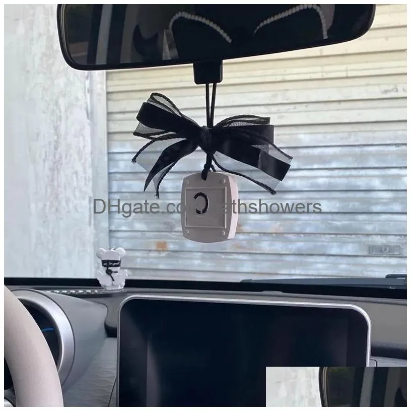 Designer Square Vehicle Aroma Card Fashion Letter Pattern Plaster Stone Light Fragrance Car Accessory Scented Candle Sumsum Drop Deli Dhzlr