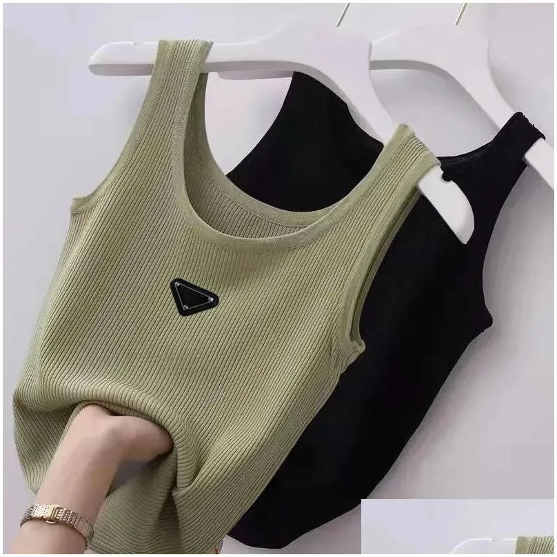 High quality Women`s Knits Top Designer Tanks tees T Shirts fashion temperament knitted Embroidery Knitted Vest Sleeveless Knitted Pullover Womens Sport
