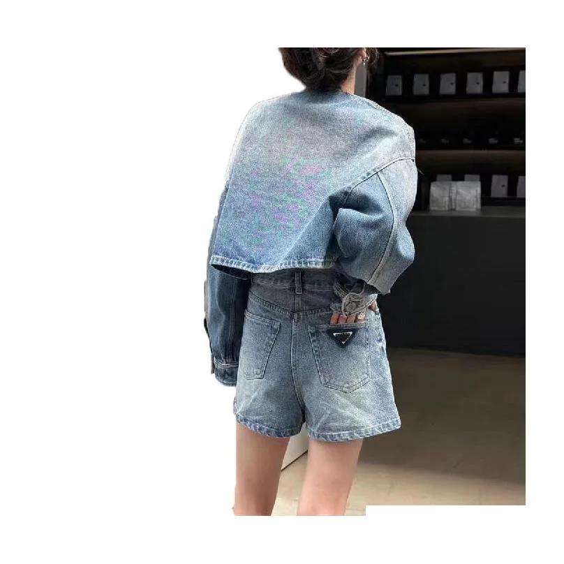 Women Jacket Designer Women Denim Jackets Slim Style Parkas For Lady With Letter Zippers Button Budge Spring Autumn Coat Jeans Fashion