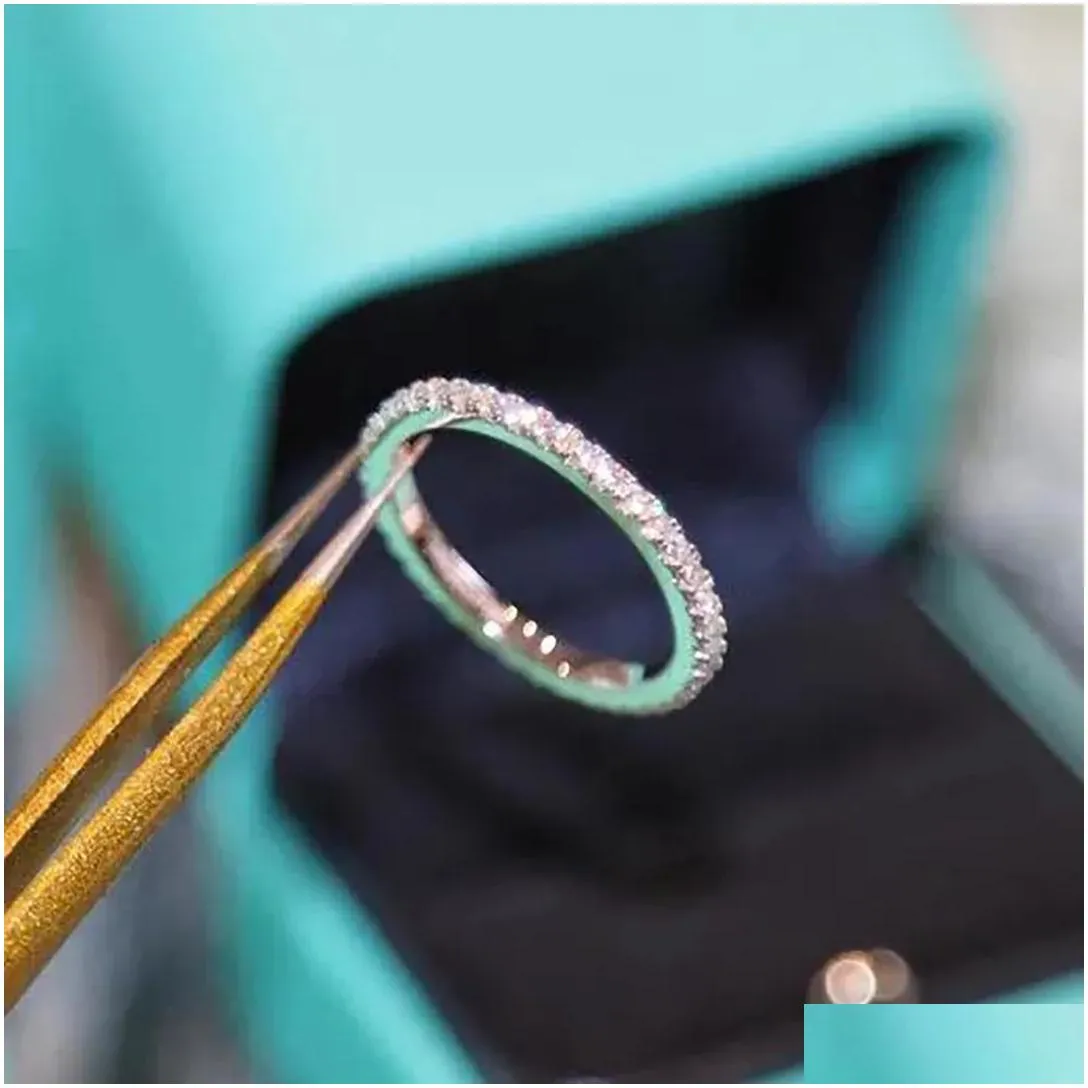 Classic Trendy Luxurys designer jewlery for women Simple Sense Sterling silver ring Ladies Classic Six-claw Diamond designer ring Birthday