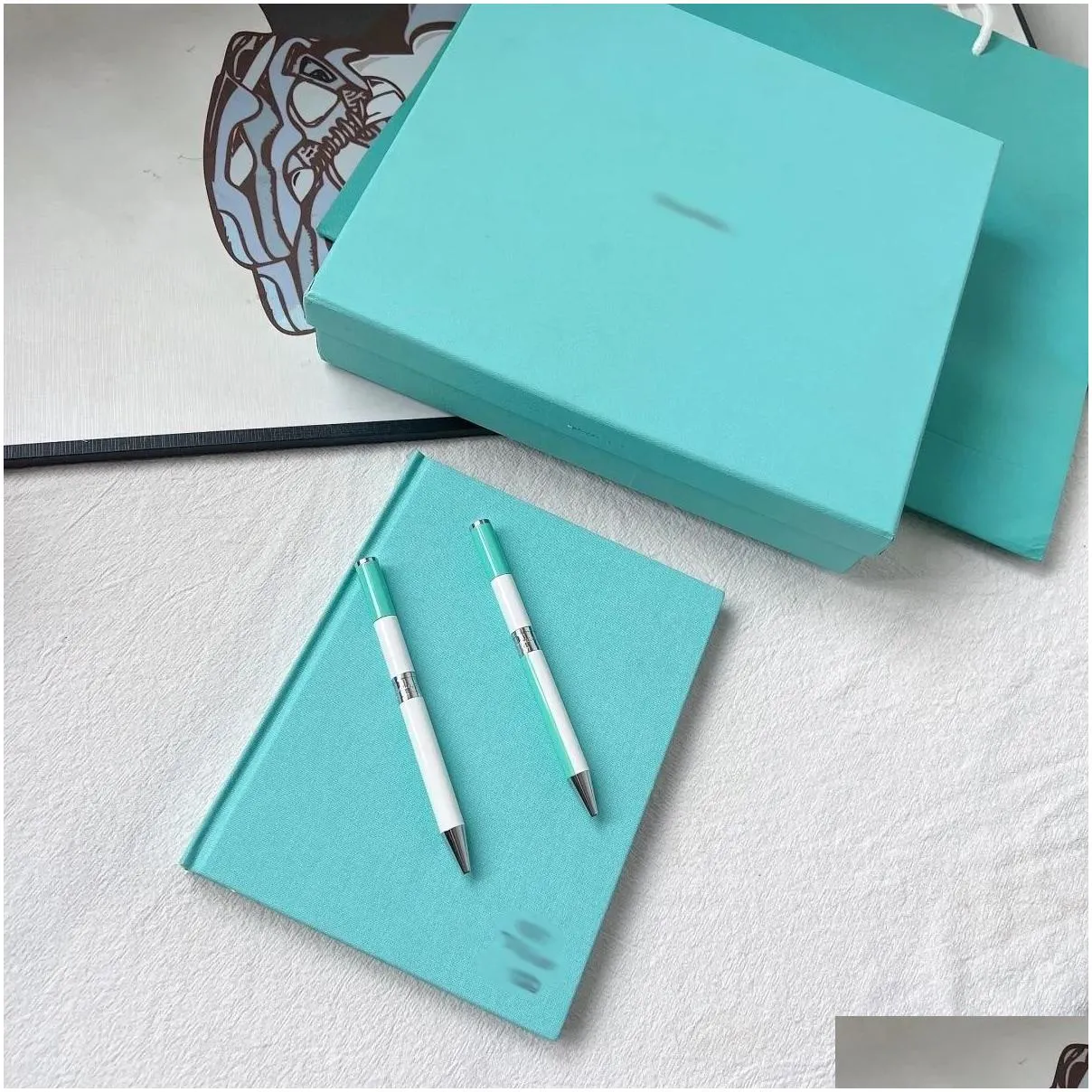 wholesale Bloc-notes de concepteur avec des stylos de signature Set Notebook Workbook Holiday Gifts