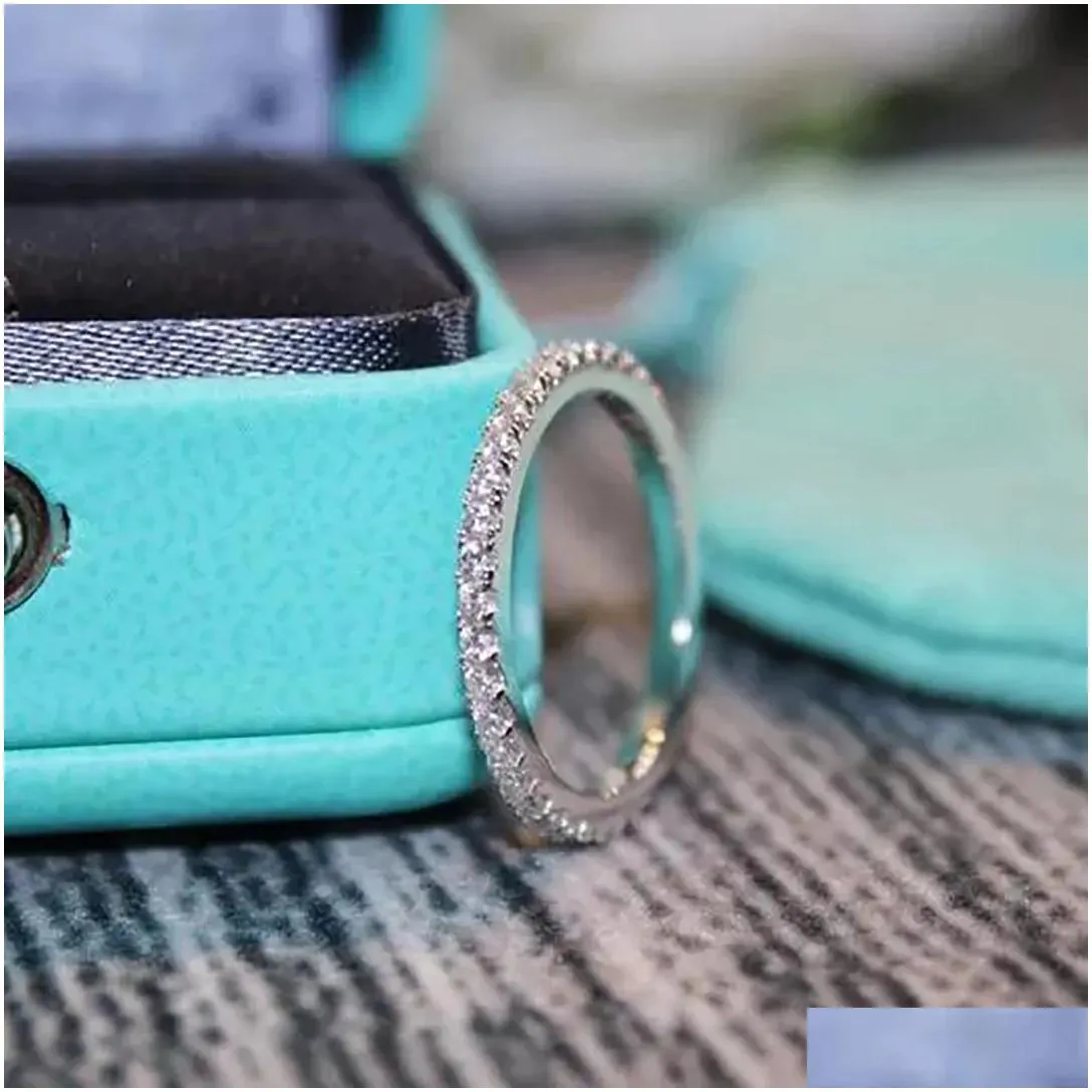 Classic Trendy Luxurys designer jewlery for women Simple Sense Sterling silver ring Ladies Classic Six-claw Diamond designer ring Birthday