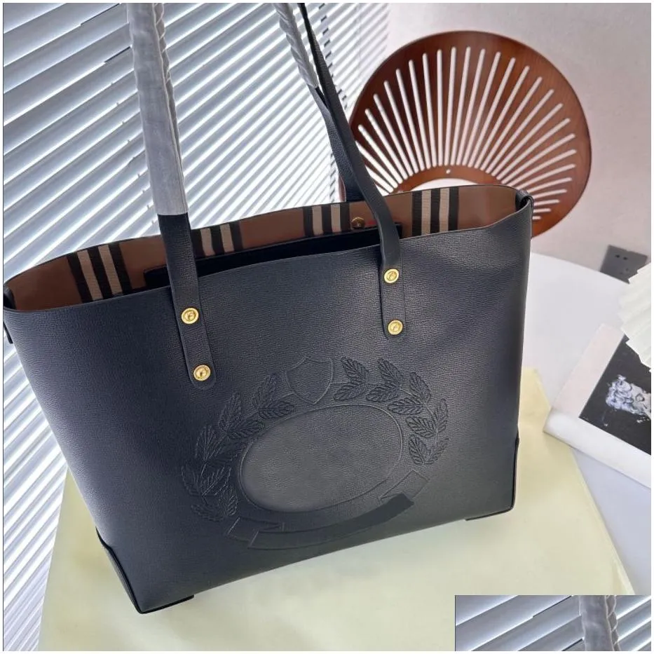luxury shopping bags women totes handbag designer 10a top bag fashion letter printing classic shoulder bag with small pendant large