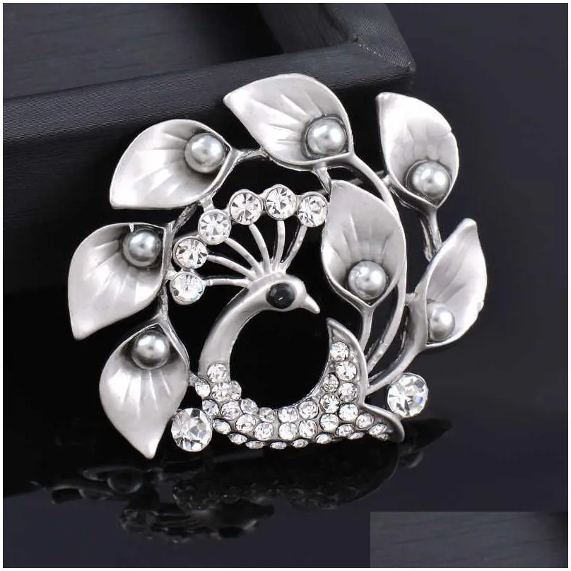 Pins Brooches LEEKER Vintage Silver Color Metal Hollow Brooches Pins With Big Pearl Women Wedding Party Dress Jewelry LK7 HKD230807