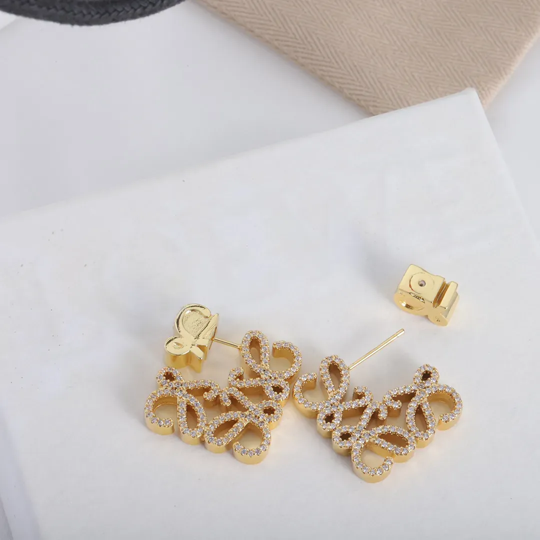 Stud Hoop Huggie Hoop Huggie 18K Gold Plated designer earrings jewlery designer for women Pearl Earring Wedding Party Jewerlry earrings designer
