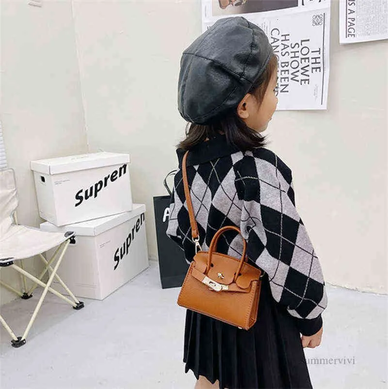 Luxury kids handbags designer girls PU leather crossbody bag lady style children single shoulder bags fashion child mini purse A8001