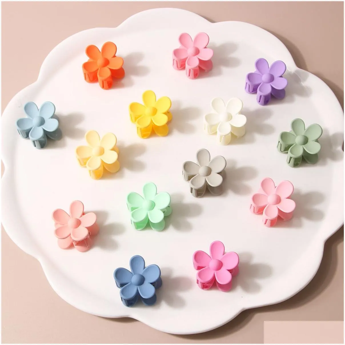 3.5cm Mini Beautiful Girls Cute Colorful Hair Clips Flower Small Hair Claw Candy Color Kids Sweet Hairpin Clip Fashion Hair Accessories