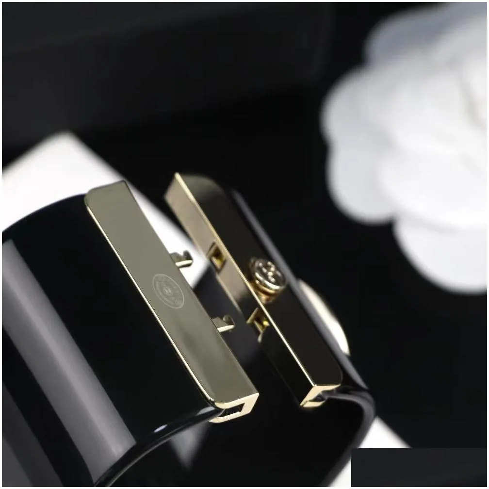 Luxury Designer gold diamond bangle bracelets for woman Womens Wrist band black acrylic bangles bracelet official Brand replica Premium