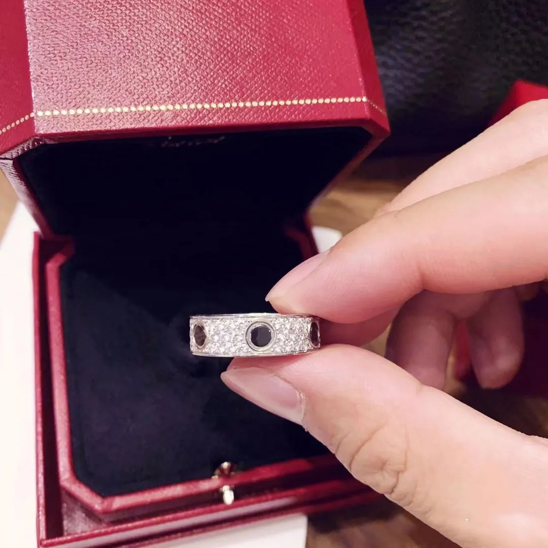 Designer Ring Love Ring 6-11 Size Personalized Diamond Fashionable and Versatile Unisex Temperament Ring High-end Fashion Minimalism