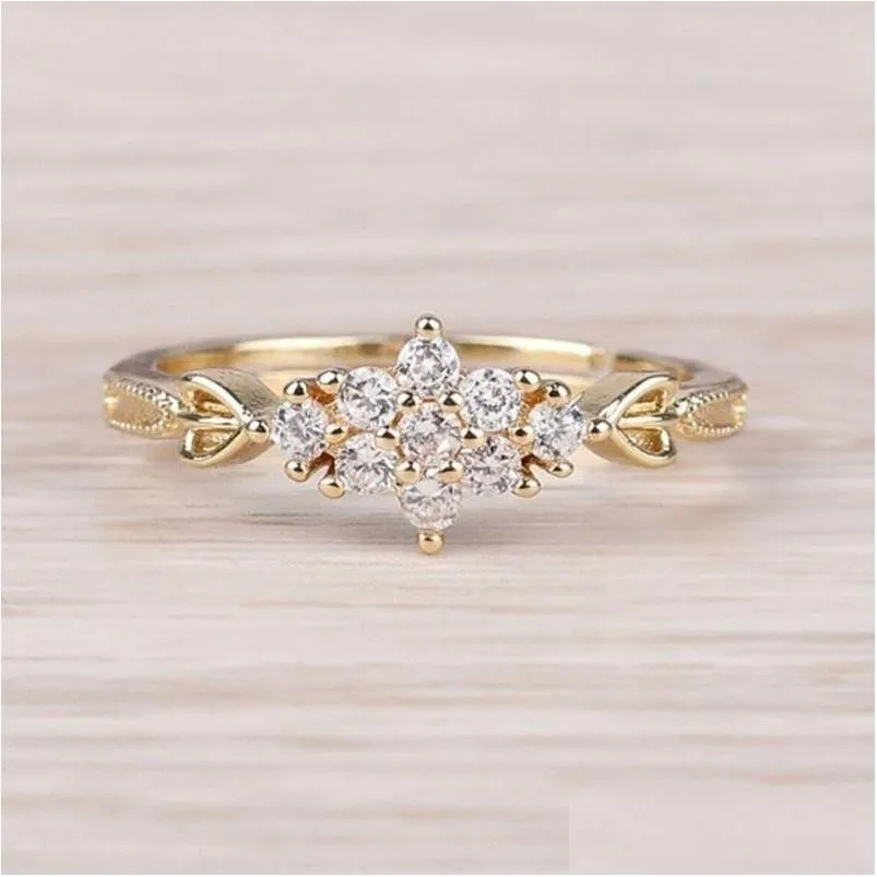 Cluster Rings Bright Super Sparkle Zircon Opening Adjustable Delicate Cute Women`s Snowflake Ring Korean Ins