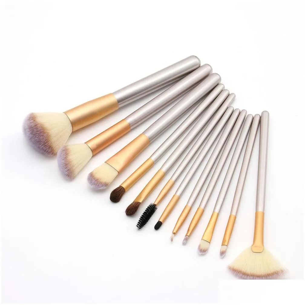 12pcs/set High Quality Makeup Brushes Kit Wood Handle Portabel Travel Toiletry with Retail Makeup Bag