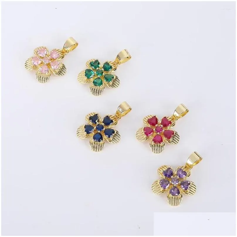Pendant Necklaces Bauhinia Flower Geometric Stamen Simple Five-Leaf Petal Crystal Necklace Women`s Design 18K Gold-Plated
