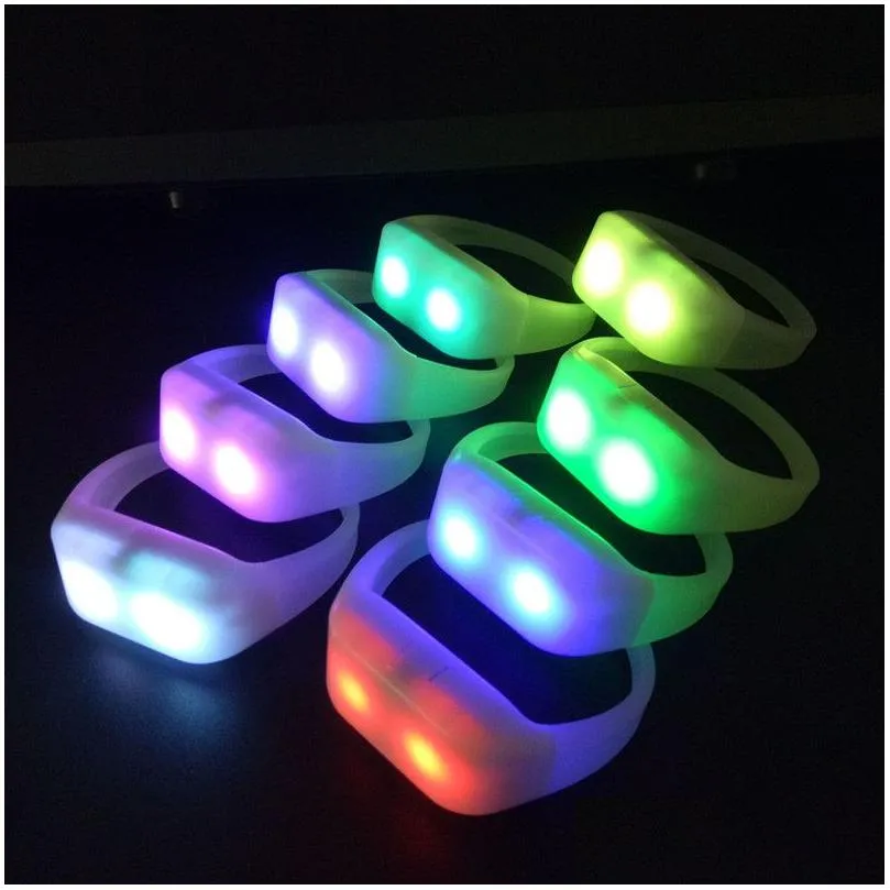 15 Color Remote Control LED Silicone Bracelets Wristband RGB Color Changing With 41Keys 400 Meters 8 Area Remote Control Luminous Wristbands For Clubs Concerts