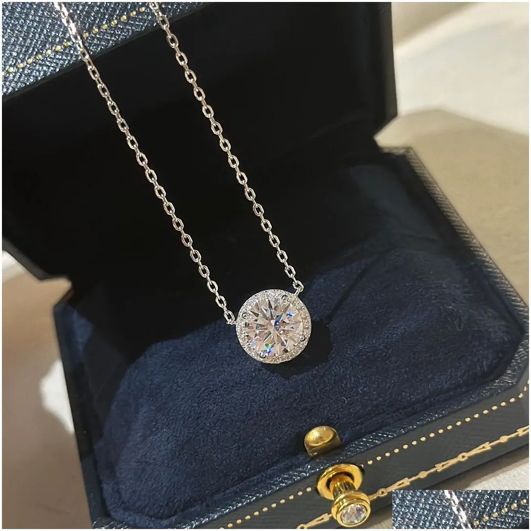 Luxury Pendant Necklace Soleste Brand Designer S925 Sterling Silver Shinning Round Zircon Charm Short Chain Choker With Box Party Gift For Women