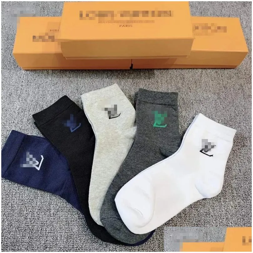 Men`S Socks 2021 High Quality Cotton Sports With Street-Style Striped Basketball For Men And Women 5 Pieces/Piece Ezryhz Drop Deliver Dhs3F