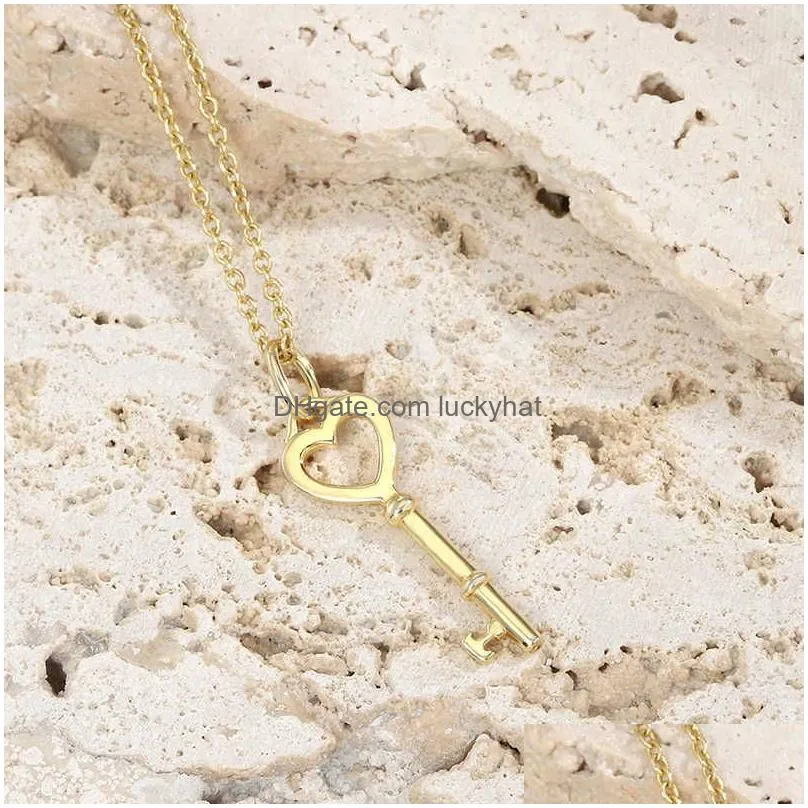 Pendant Necklaces Heart Shaped Key S925 Sterling Sier Elegant Charm High Quality Jewelry Gifts For Women G230202 Drop Delivery Dhoy2