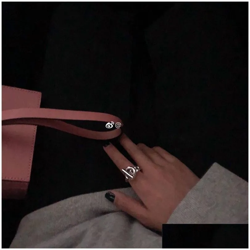 Hip Hop European and American OT Buckle Chain Ring Punk Metal Style Temperament French Female Finger Rings for Women Men Wedding