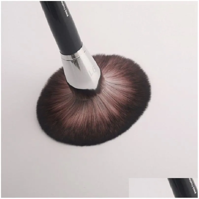 PRO Featherweight Powder Brush #91 - Soft Hair Large Powder Blender Body Foundation Brush - Beauty Makeup Brush Blender