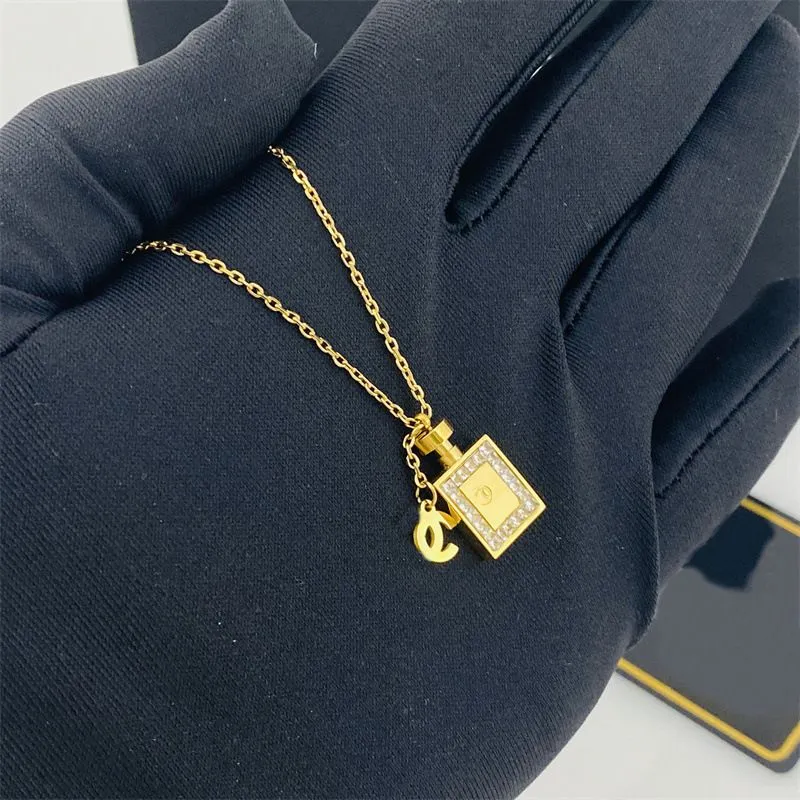 diamond necklace love necklaces luxury jewelry for women men 18K rise gold silver Perfume Pineapple chain Necklace fashion Jewelry wedding party gift