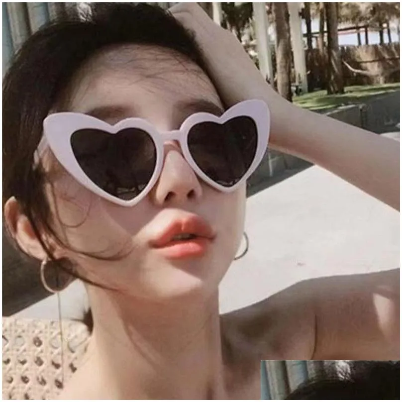 Sunglasses Frames Fashion Uv400 Protection Non Polarized Women Love Heart Sun Glasses Clear Lens Cycing 230629 Drop Delivery Dhney