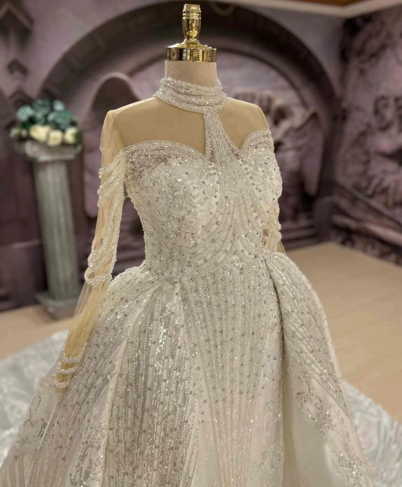 Vintage A-Line Women Wedding Dress High Collar Long Sleeves Bridal Gowns Sequins Detachable Train Dress Custom Made