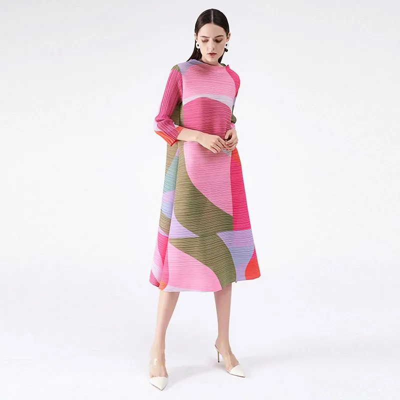 P0095# Plus Size Dresses Autumn Women`s Dress Loose Printed Pleats Mid Waist Lace Up A-line Skirt Commuting Style