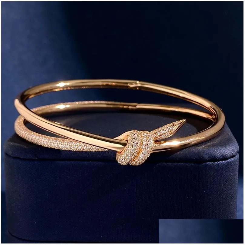 Bangle New Fashion T Letter Knot In Rose Gold With Diamonds Women Earring Bracelet Ring Designer Jewelry Tn0220 Drop Delivery Bracele Dh5Bg