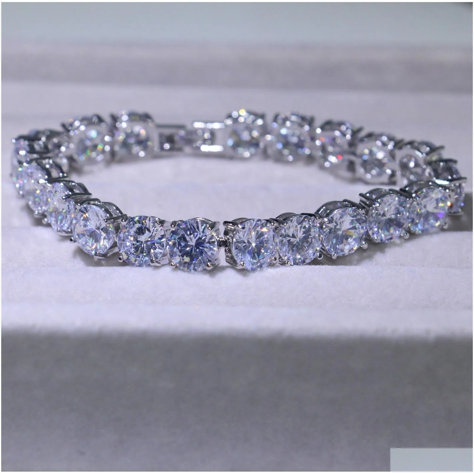 3 Style Victoria Luxury Jewelry Shinning 925 Sterling Silver Full Princess Cut White Topaz CZ Diamond Romania Wedding Bracelet For
