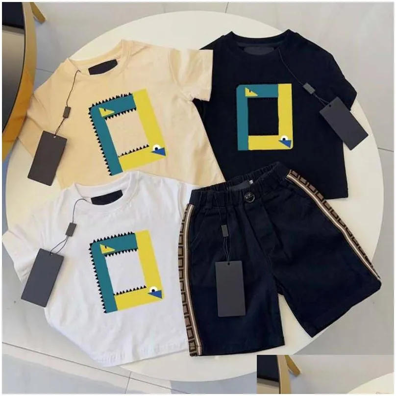 Designer bear kids sets baby t-shirt shorts set clothes children youth boys girls clothing summer sports baby suits size 2-10