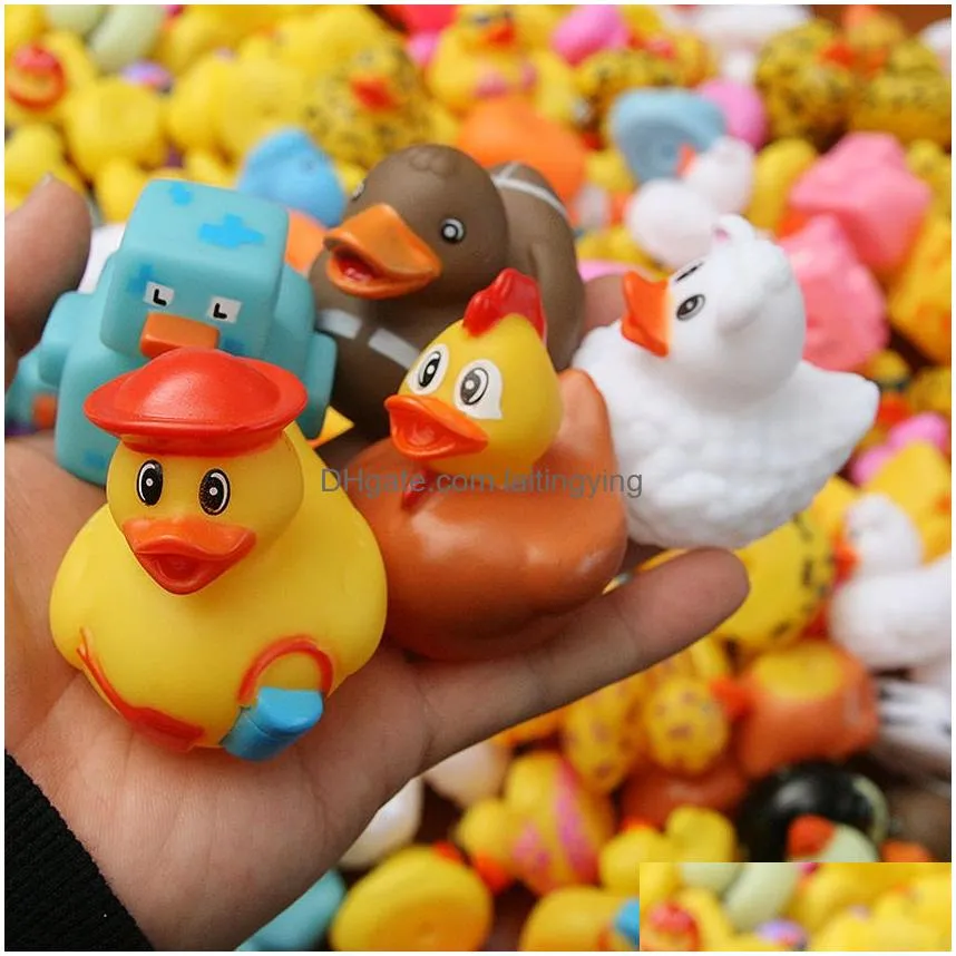 wholesale children bathing toy floating rubber ducks squeeze sound cute lovely duck for baby shower 20/50/ random styles lj201019