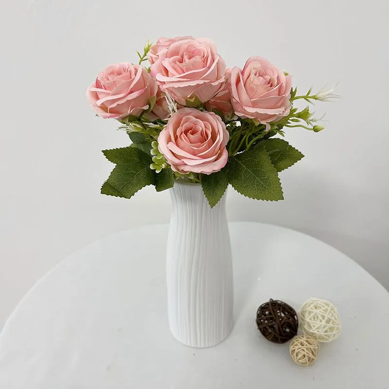 Decorative Flowers Artificial A bouquet of round roses flowers for family parties