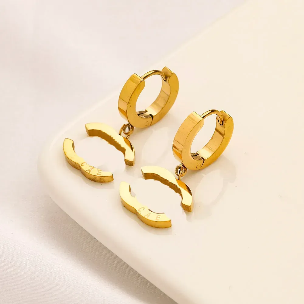 Simple Fashion Stud Earrings Boutique Designer Charm Earrings Christmas New Jewelry Stud 18K Gold Plated Women Family Birthday Love Gift