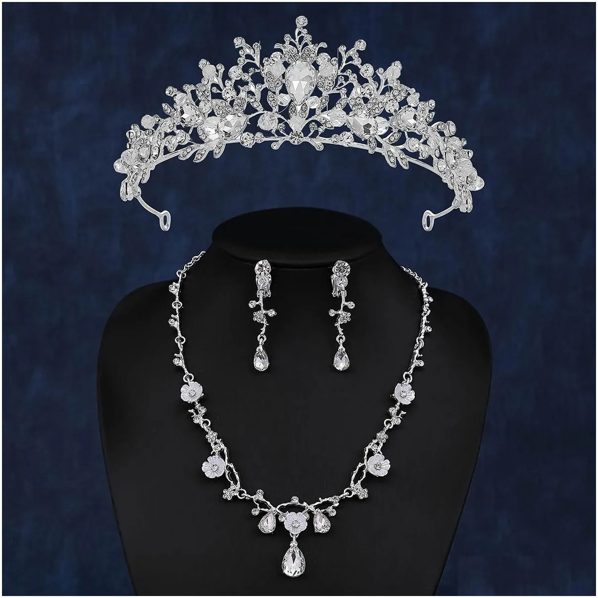 Wedding Hair Jewelry New Handmade Bride Set 2022 Korean High End Crown Necklace Earrings Three Piece 240102 Drop Delivery Hairjewelry Dhscw