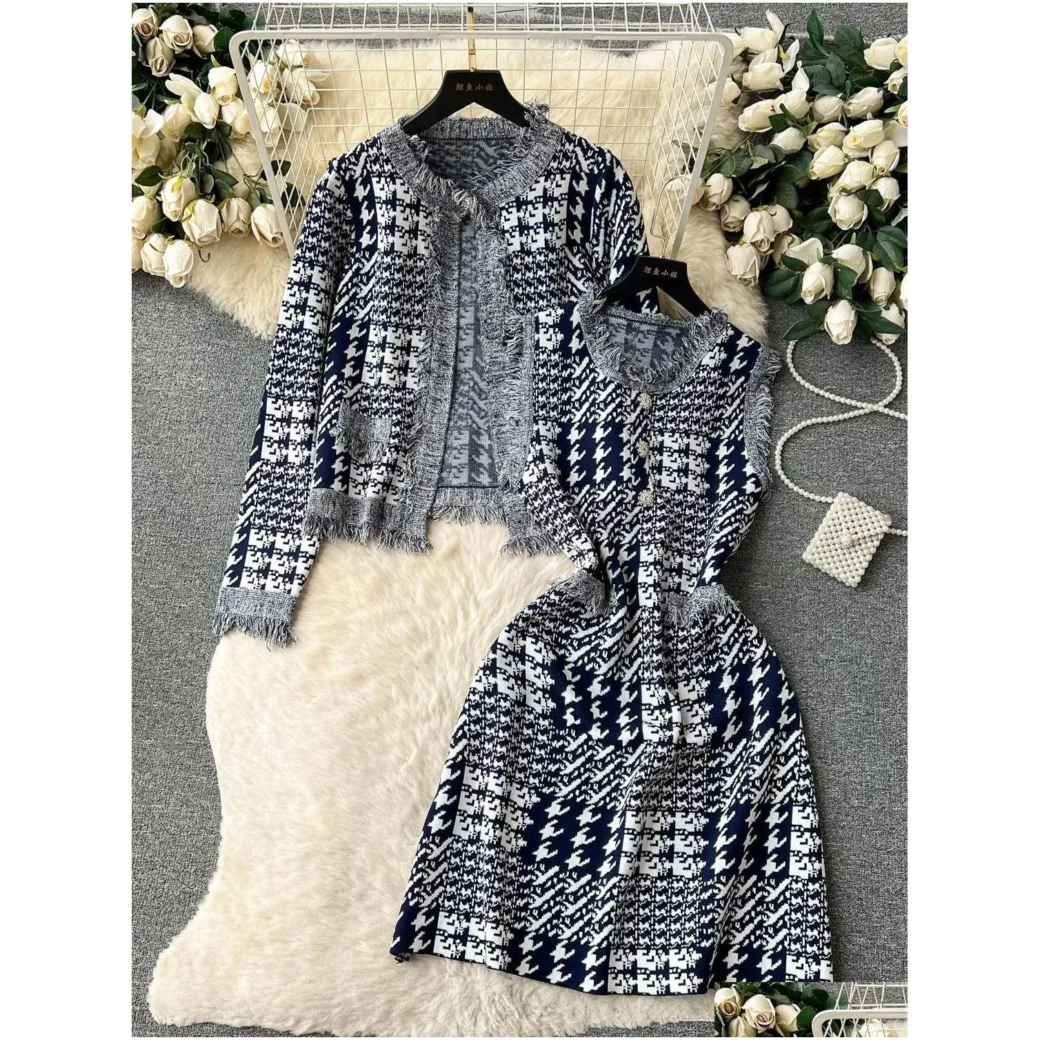 two piece dress runway autumn women`s clothes buttons o-neck sheath stretchy sleeveless vest tassel plaid knit slim dress female jacket dress