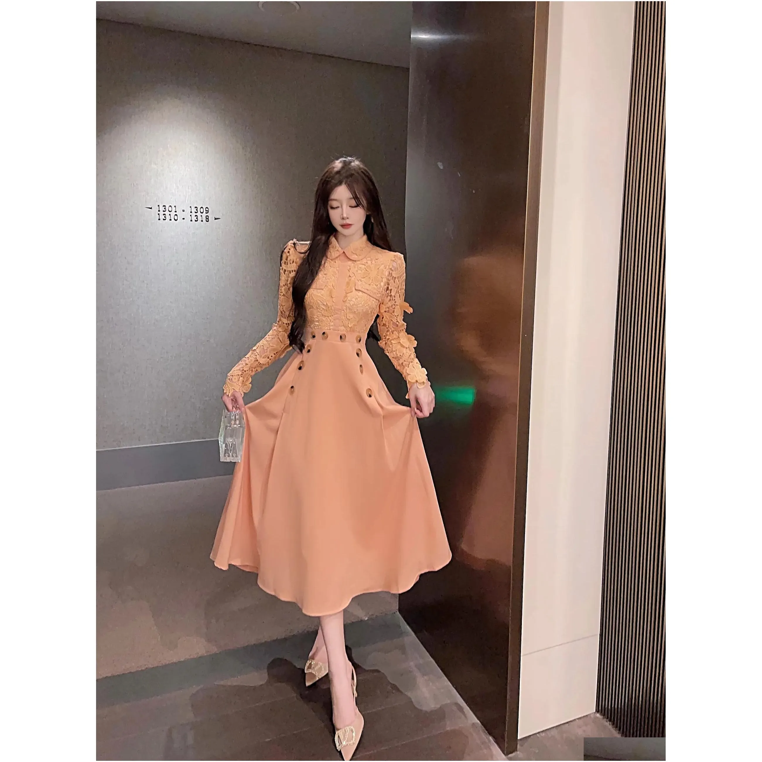 basic casual dresses high-quality new autumn winter lace hollow out embroidery full sleeve dress 3d butterfly slim waist runway long dress