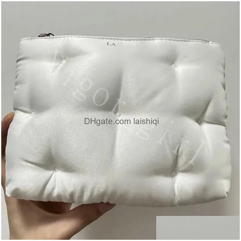 la brand cosmetic bags for girl makeup wash bag cloud zipper bags soft white color beauty case soft portable storage bag beautiful make up purse designer handbags