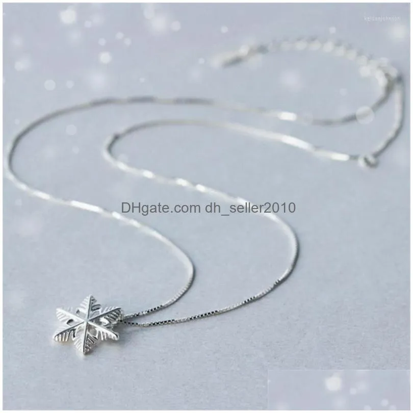 Pendant Necklaces 2023 Sweet Temperament Christmas Snowflake Small  Leaf Clavicle Necklace Women Charm Simple Jewelry Gift Drop Dh7T1