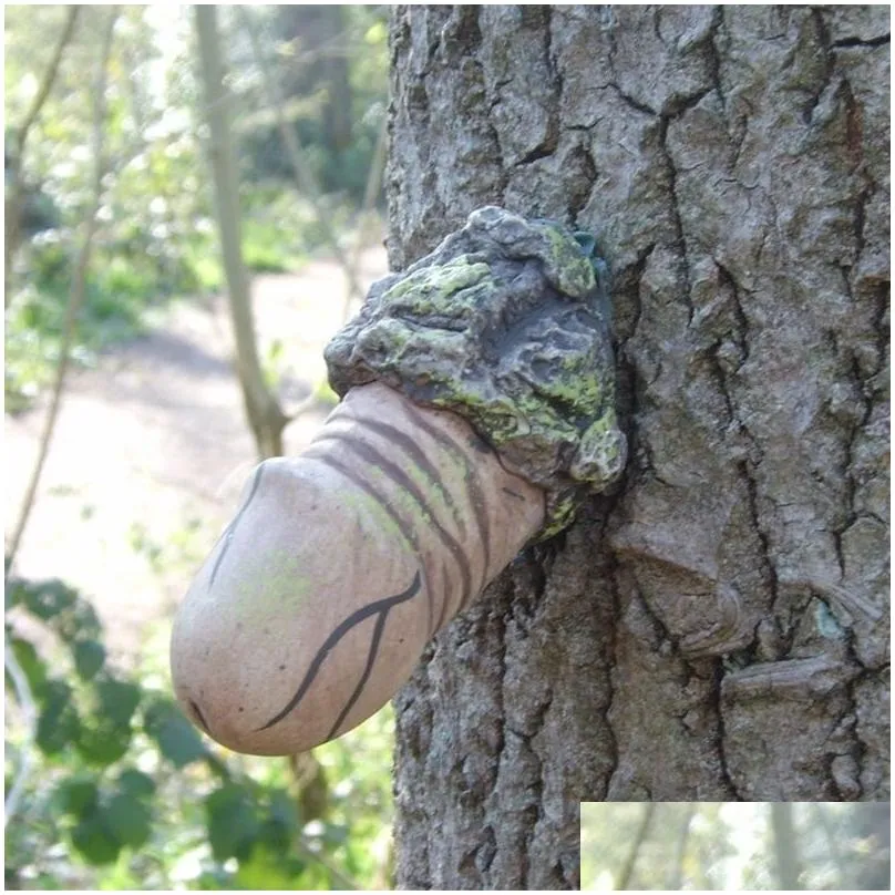 Funny Tree Face Decor Garden Decoration Latex Hugger Art For Easter Outdoor Creative Props Accessories 220721