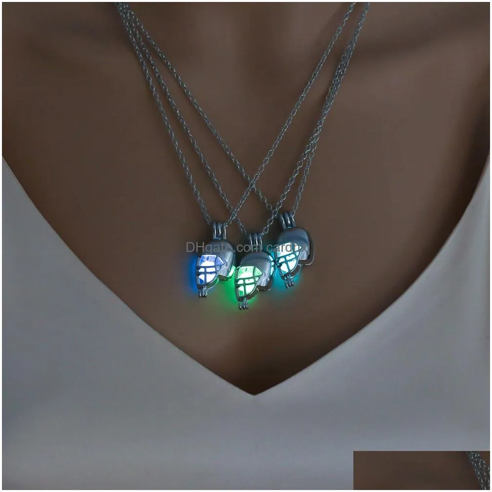 Pendant Necklaces Glow In The Dark American Football Helmet For Women Luminous Beads Locket Chains Fashion Sports Jewelry Gift Drop De Dhtpr