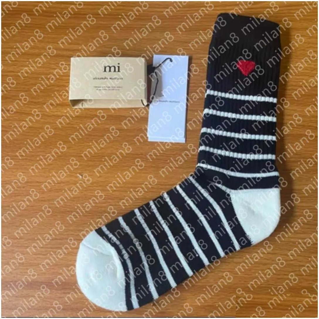 mens socks classic embroidered high tube A paris style cotton autumn and winter towel bottom men women skateboard stockings